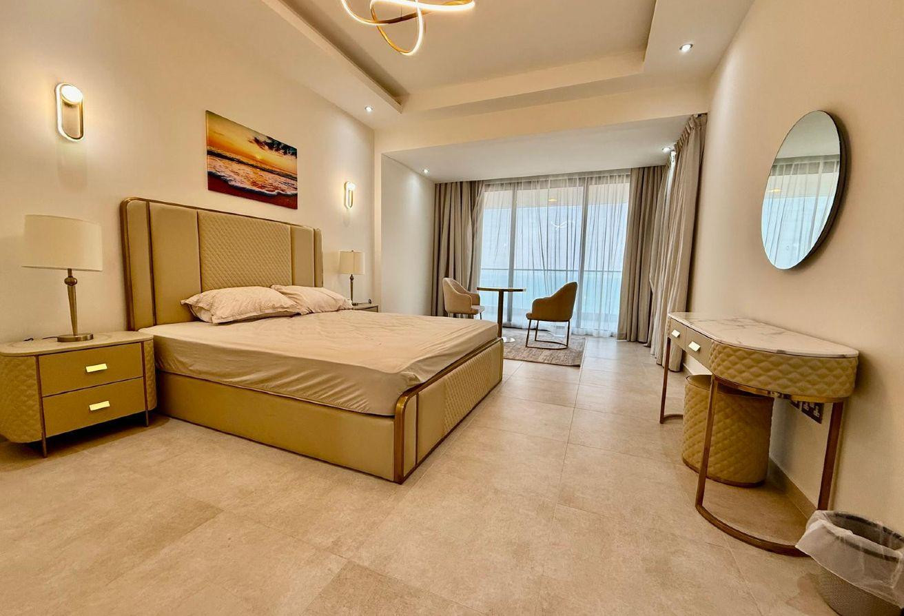 spacious apartment / full sea view / one bedroom