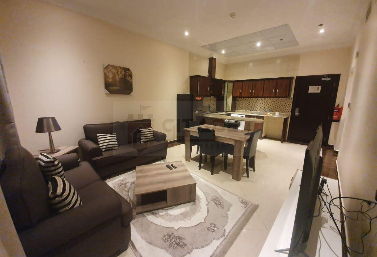 BEST LOCATION 1 MONTH FREE F-F NEAR METRO 1BHK!!! - Apartment in Umm Ghuwailina