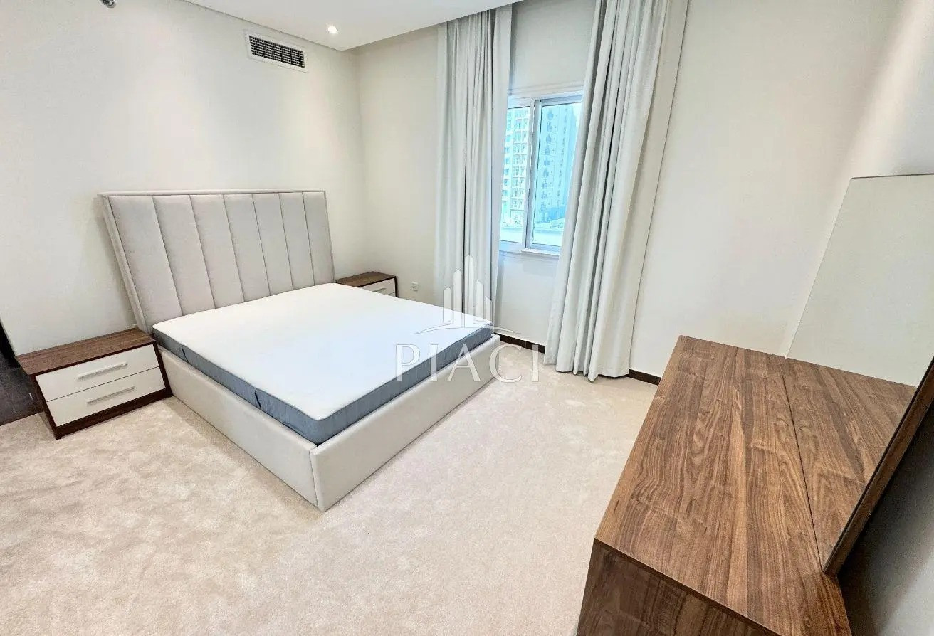 HURRY UP / GOOD INVESTMENT / STADUIM VIEW
