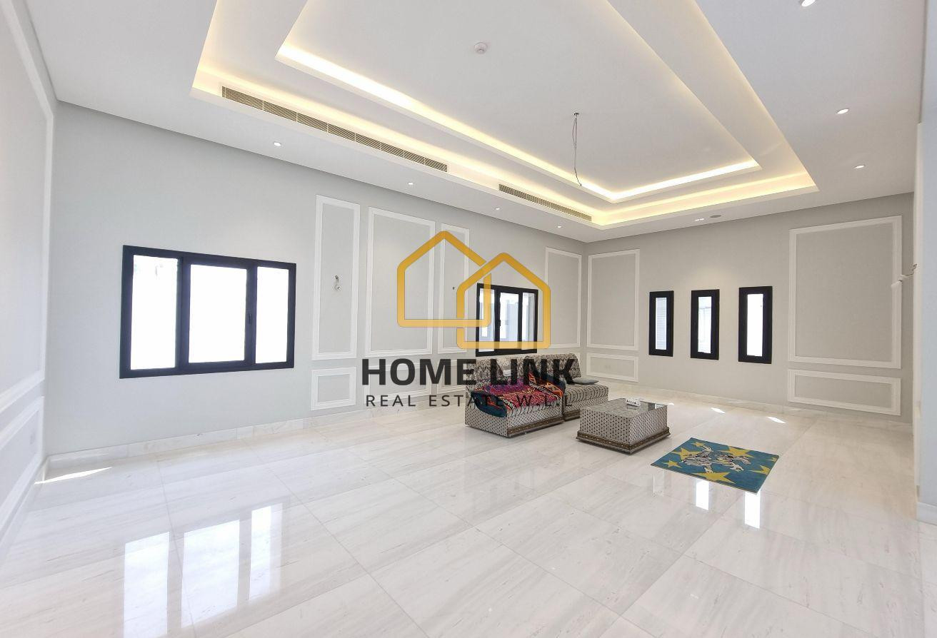 HIGH END VILLA WITH INDOOR SWIMMING POOL IN IJARA - Villa in Waterfront North Villas