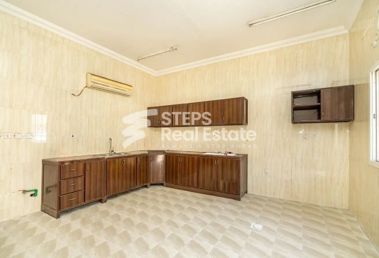 Semi-Attached Villa for Rent in Al Maamoura - Villa in Al Maamoura
