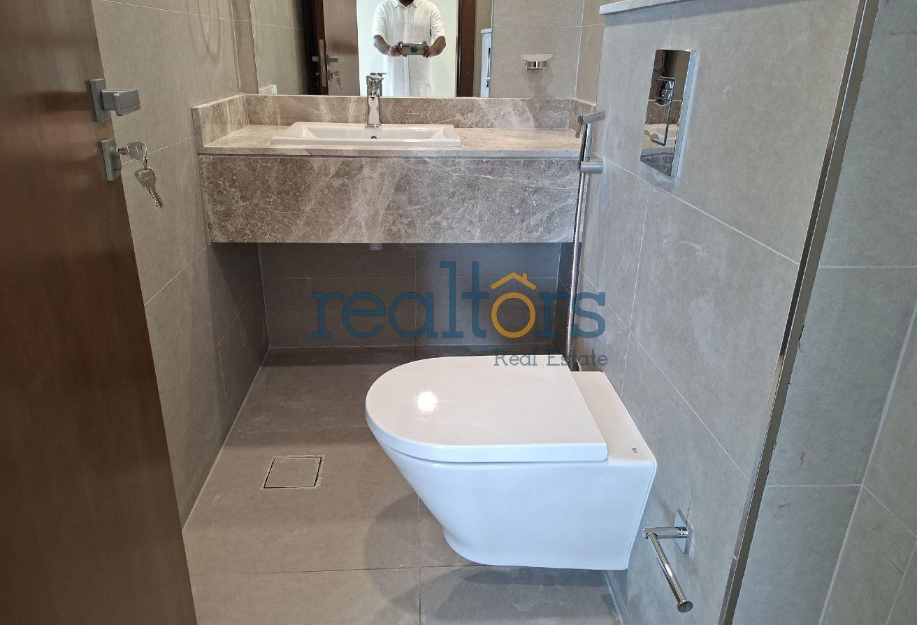 Brand new!!! Modern style higher floor 2 bedroom - Apartment in Marina Tower 23