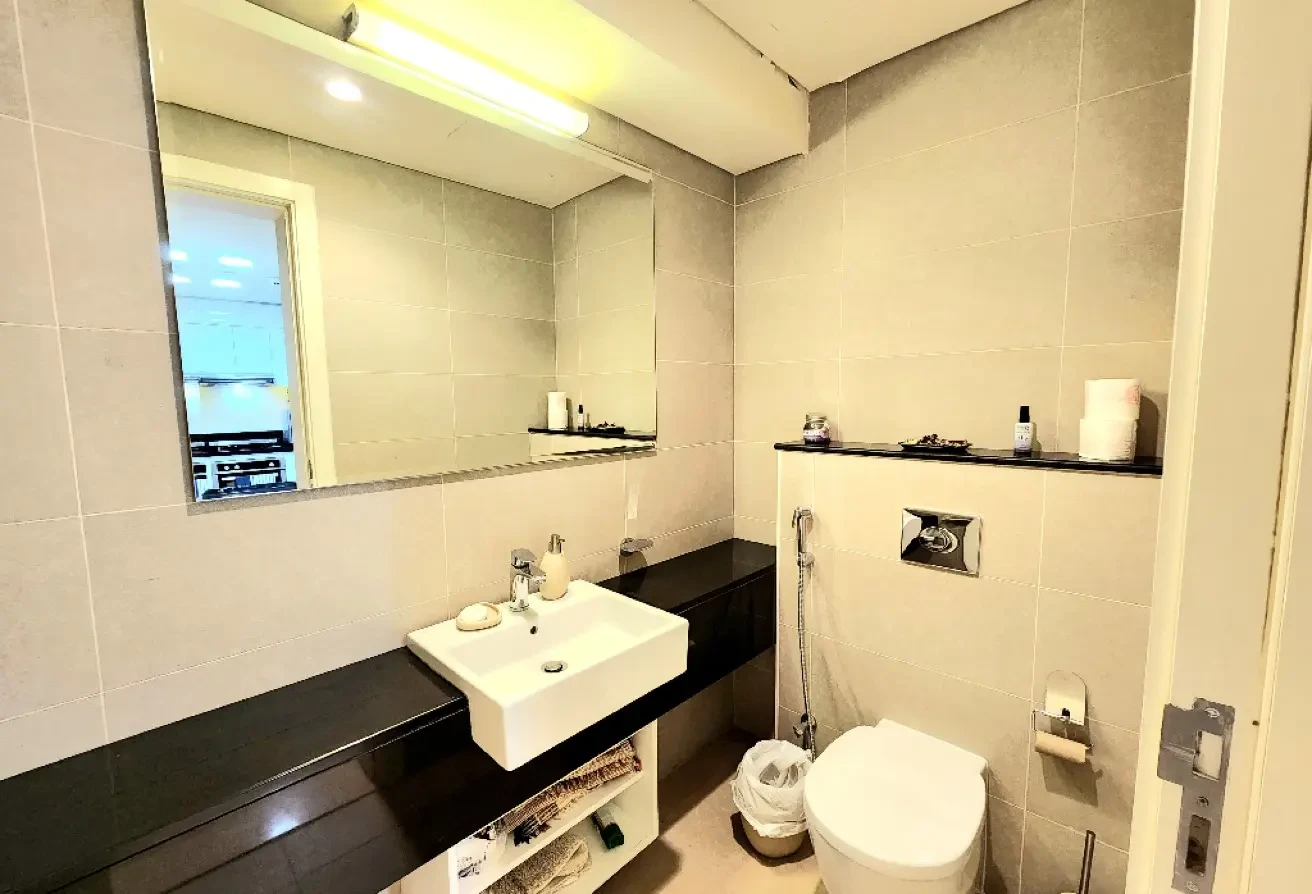 1BR + OFFICE | WITH BILLS | WATERFRONT - Apartment in Burj DAMAC Waterfront
