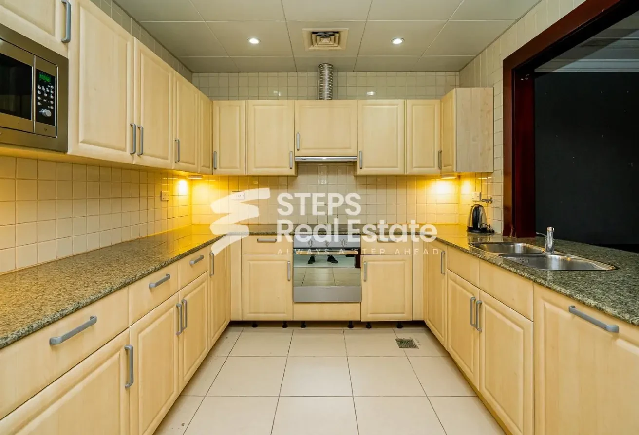 Unique 1 Bedroom Apartment for Sale in The Pearl - Apartment in East Porto Drive