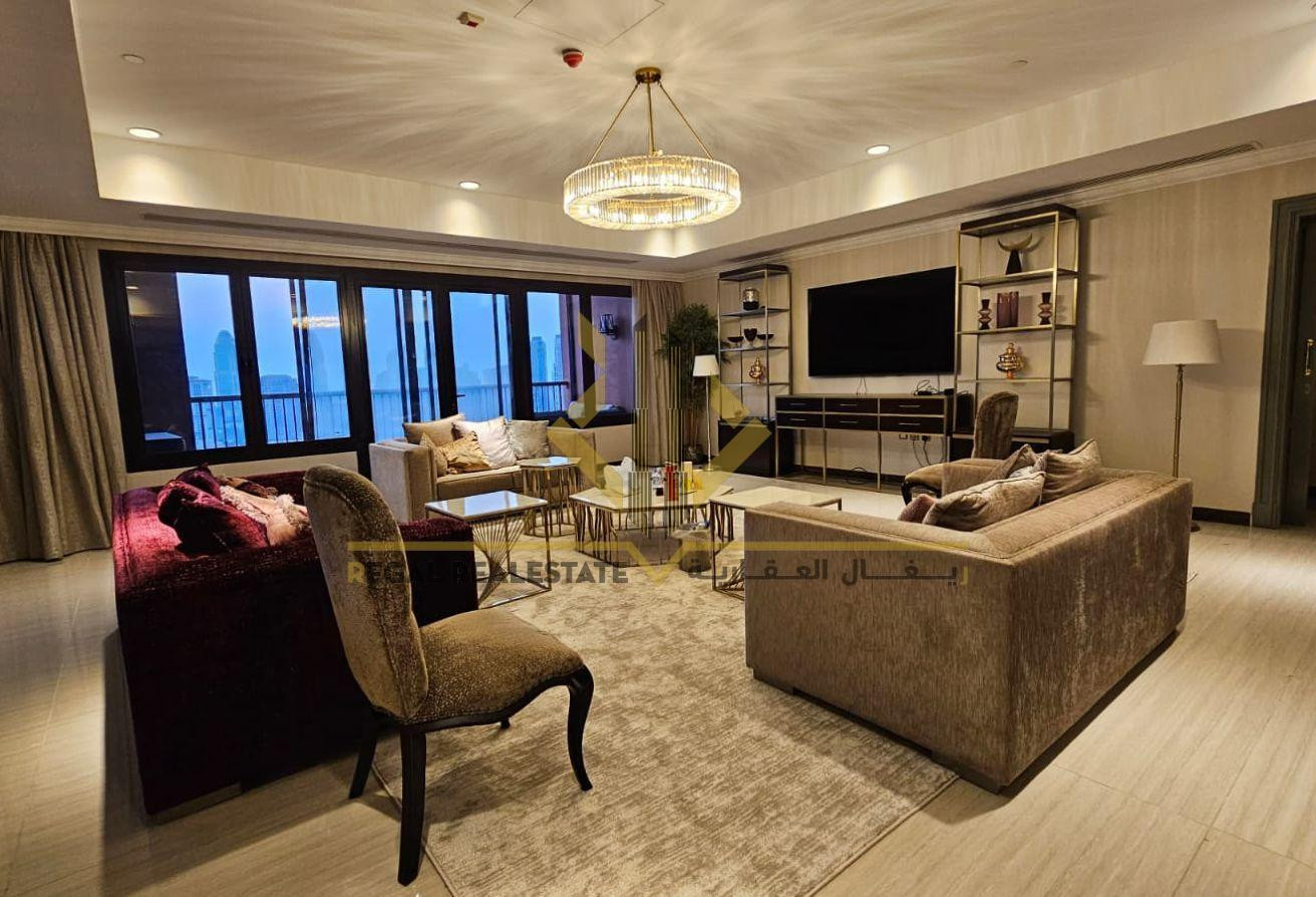 Luxurious 3-Bedroom Apartment in Porto Arabia with