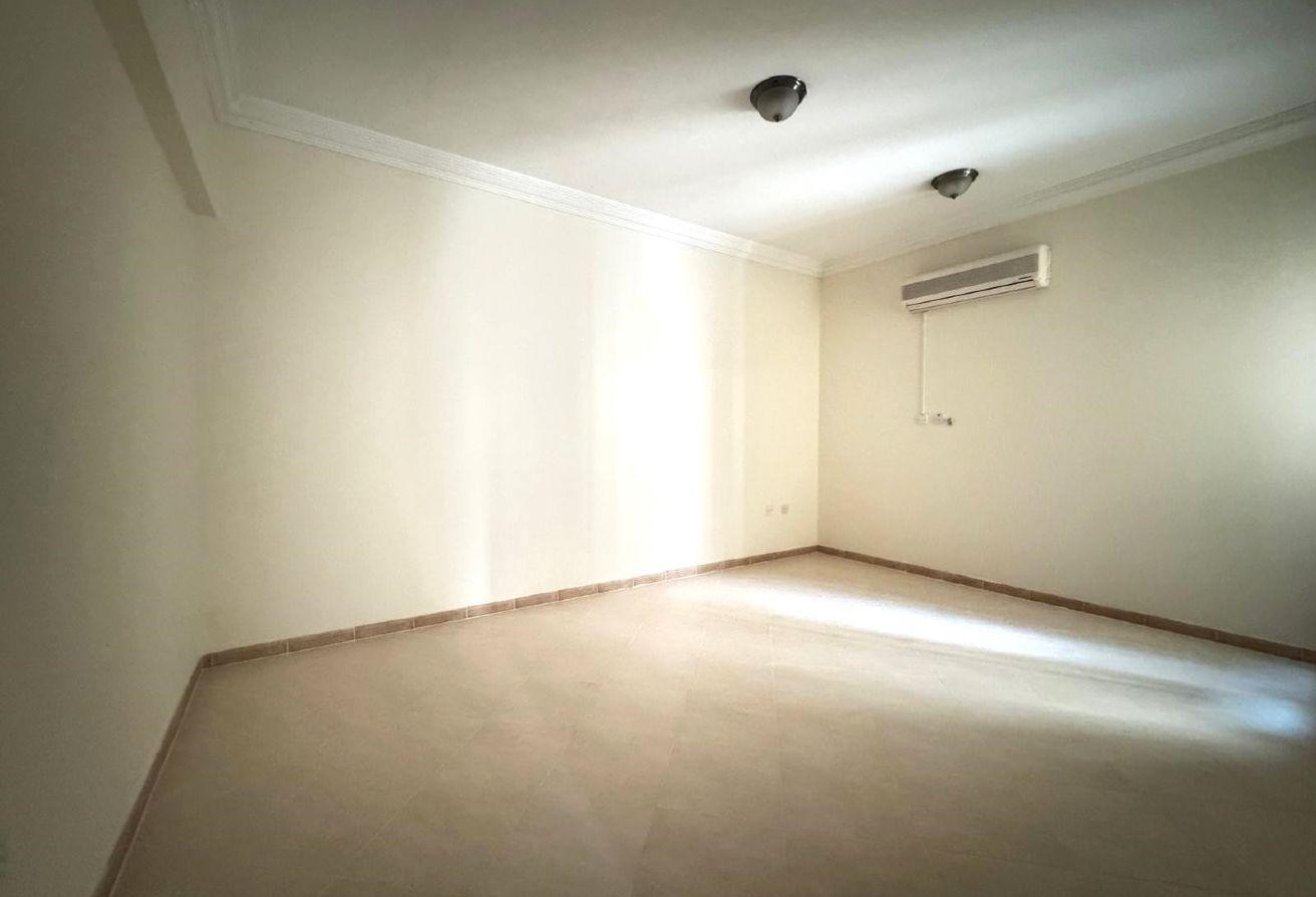 WELL MAINTAINED UF 3BHK APARTMENT WITH BALCONY - Apartment in Al Hashmi Building