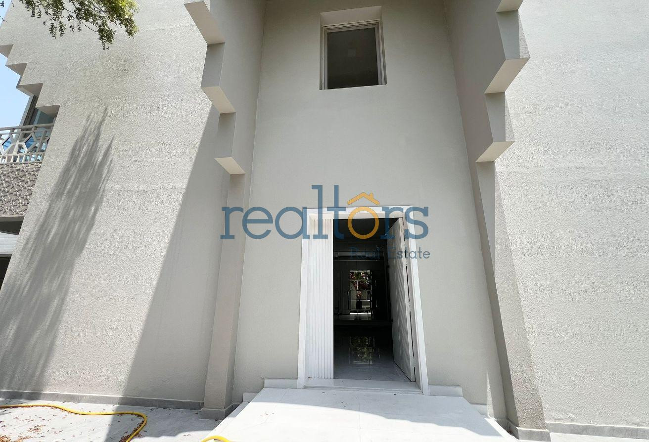 Ideal Luxury Villa | Ambassador Residence/Embassy - Villa in Al Huda Street