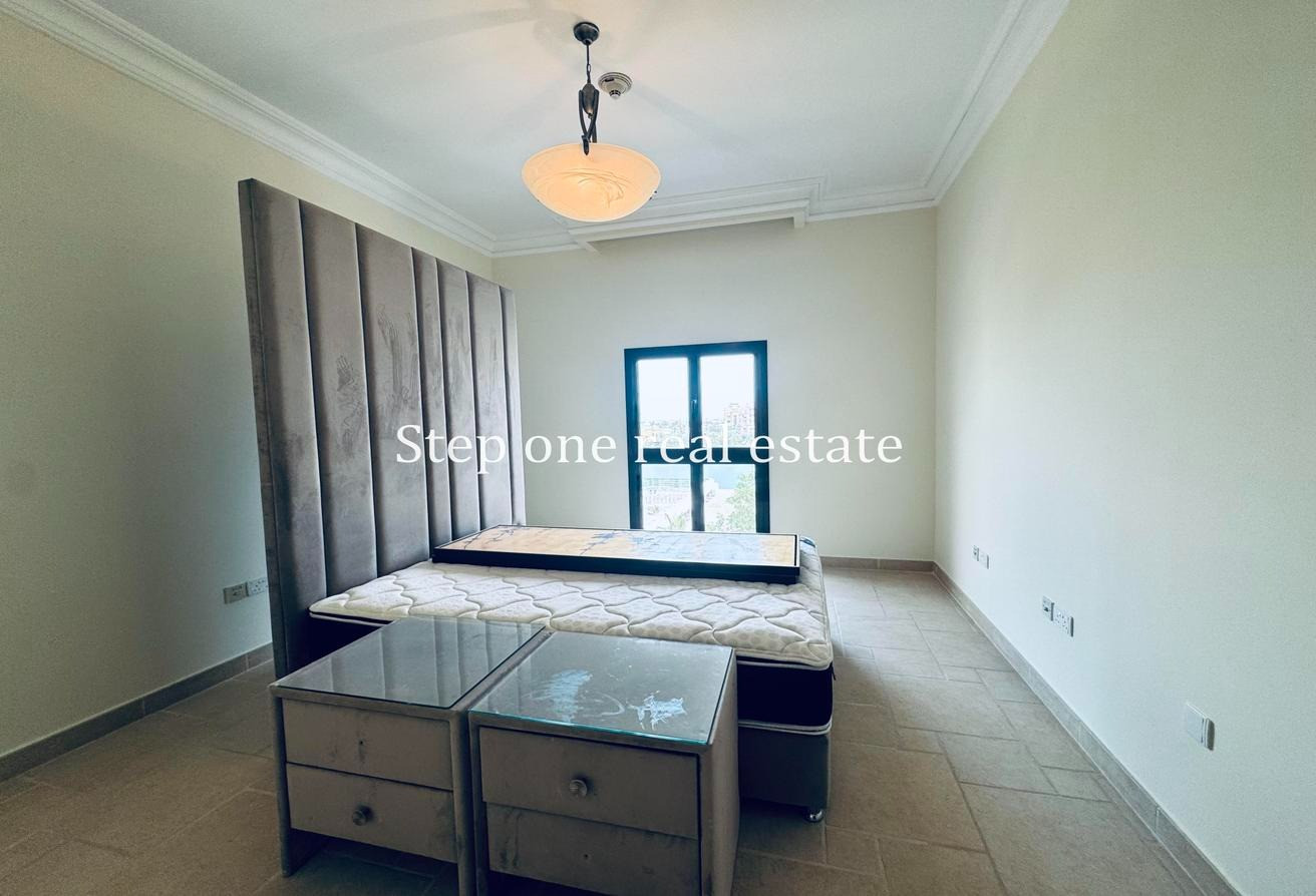 Exclusive 2BR Flat w/ Panoramic Sea & City View