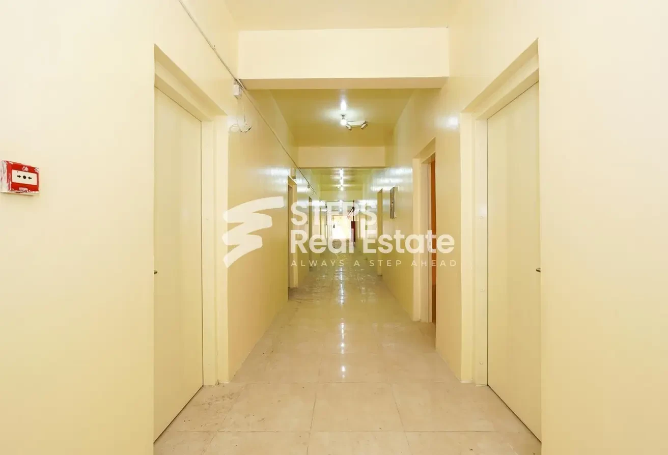 Labor Camp with 42 Rooms in Industrial Area - Labor Camp in Industrial Area 1