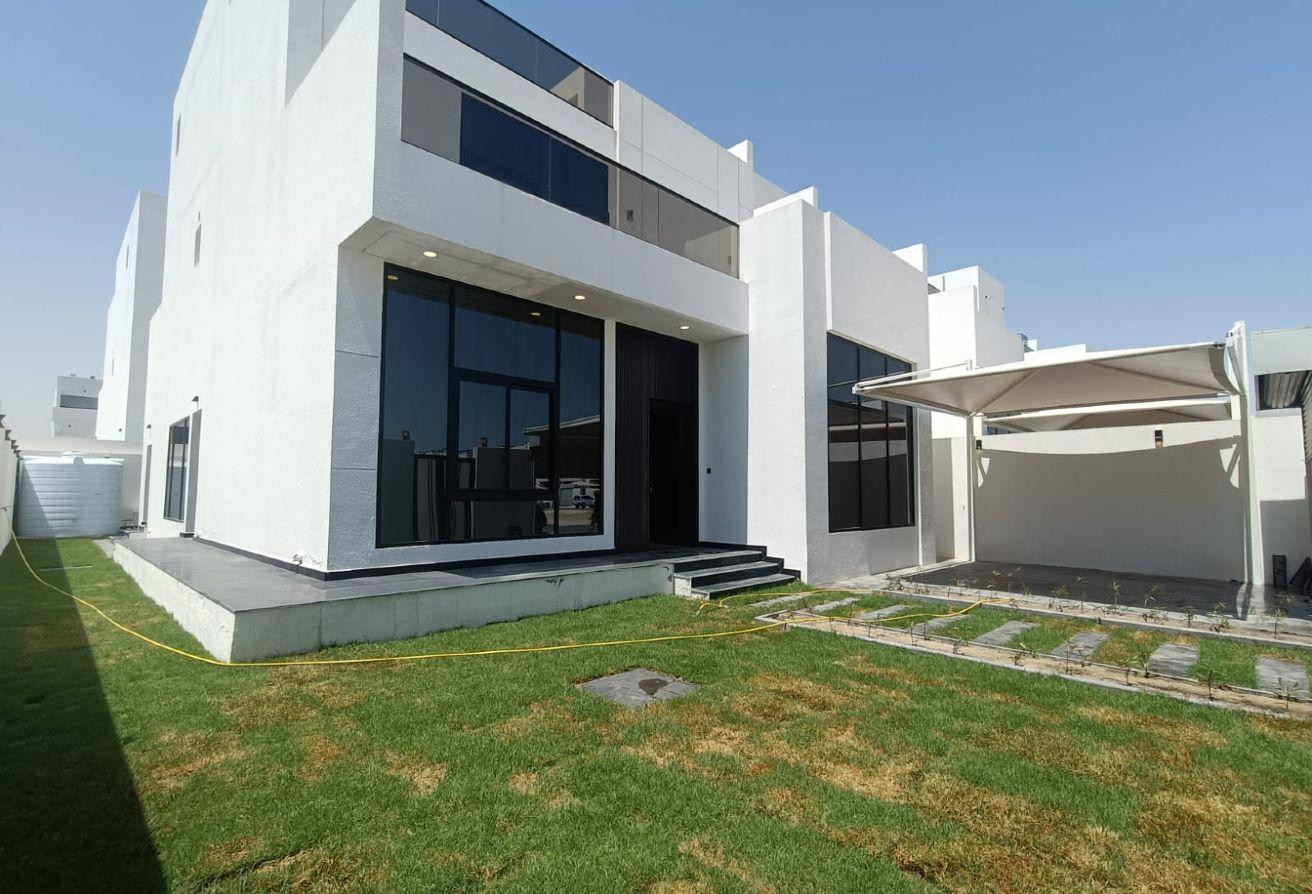 BRAND NEW / LUXURY VILLA 6 BEDROOMS