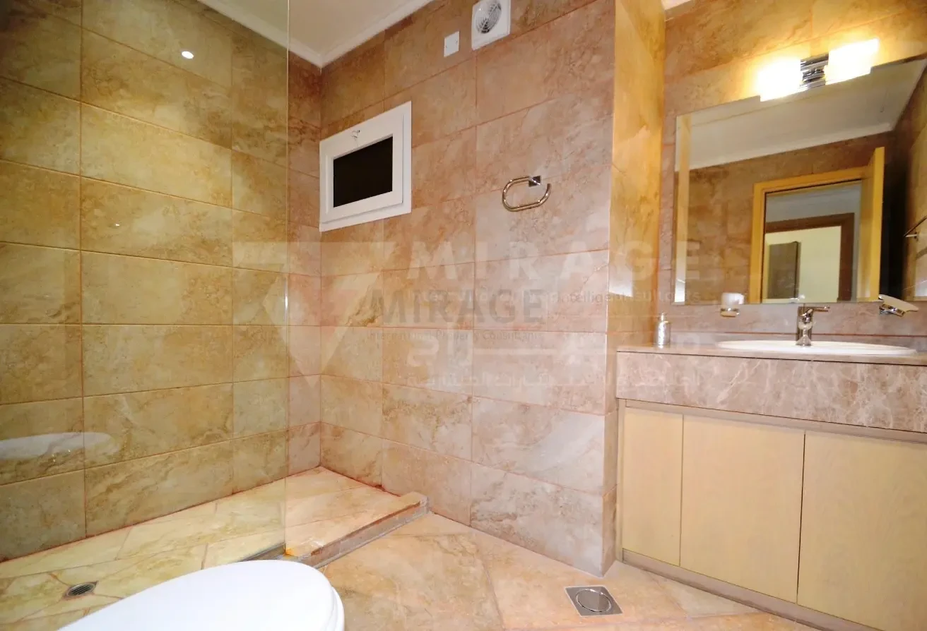 3 Bedroom Fully Furnished Villa Near Villagio Mall - Villa in AlMuraikh