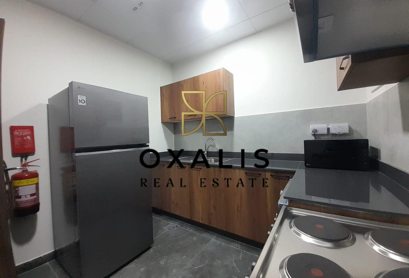 AMAZING 2 BHK APRTMENT WITH GOOD FINISHING