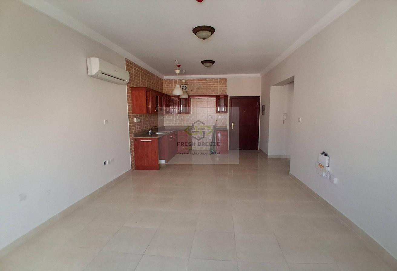 3BHK FURNISHED FRONT OF METEO LINK
