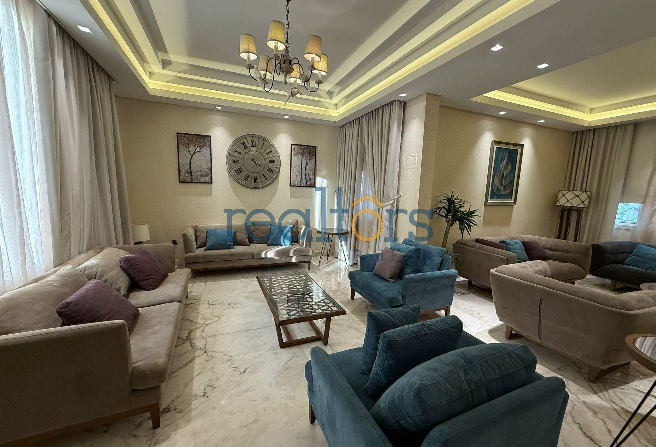 High End FF 3 BR+Maid Villa Small Exclusive Comp. - Compound Villa in Al Waab Street