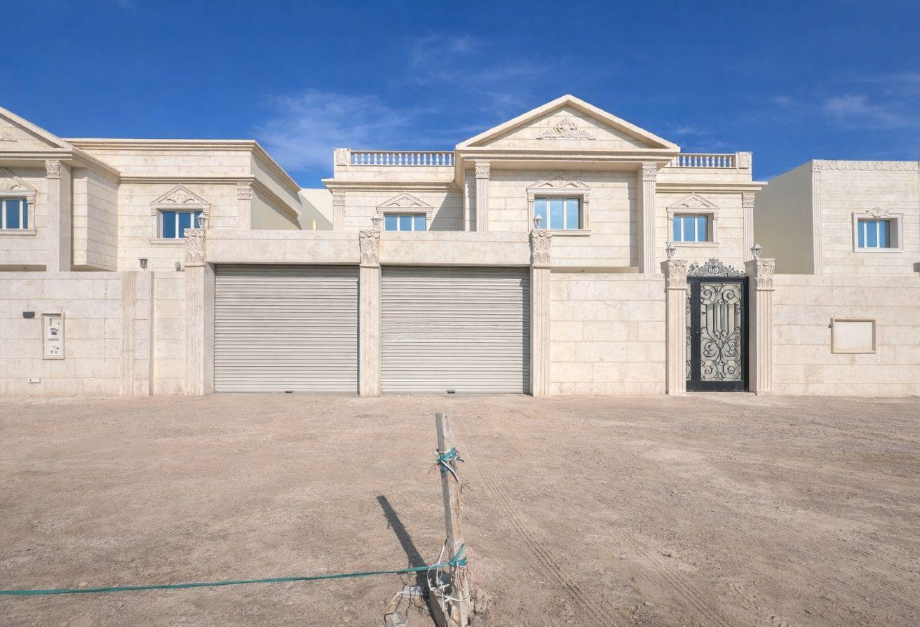 For sale: Standalone villa in Old Thumama