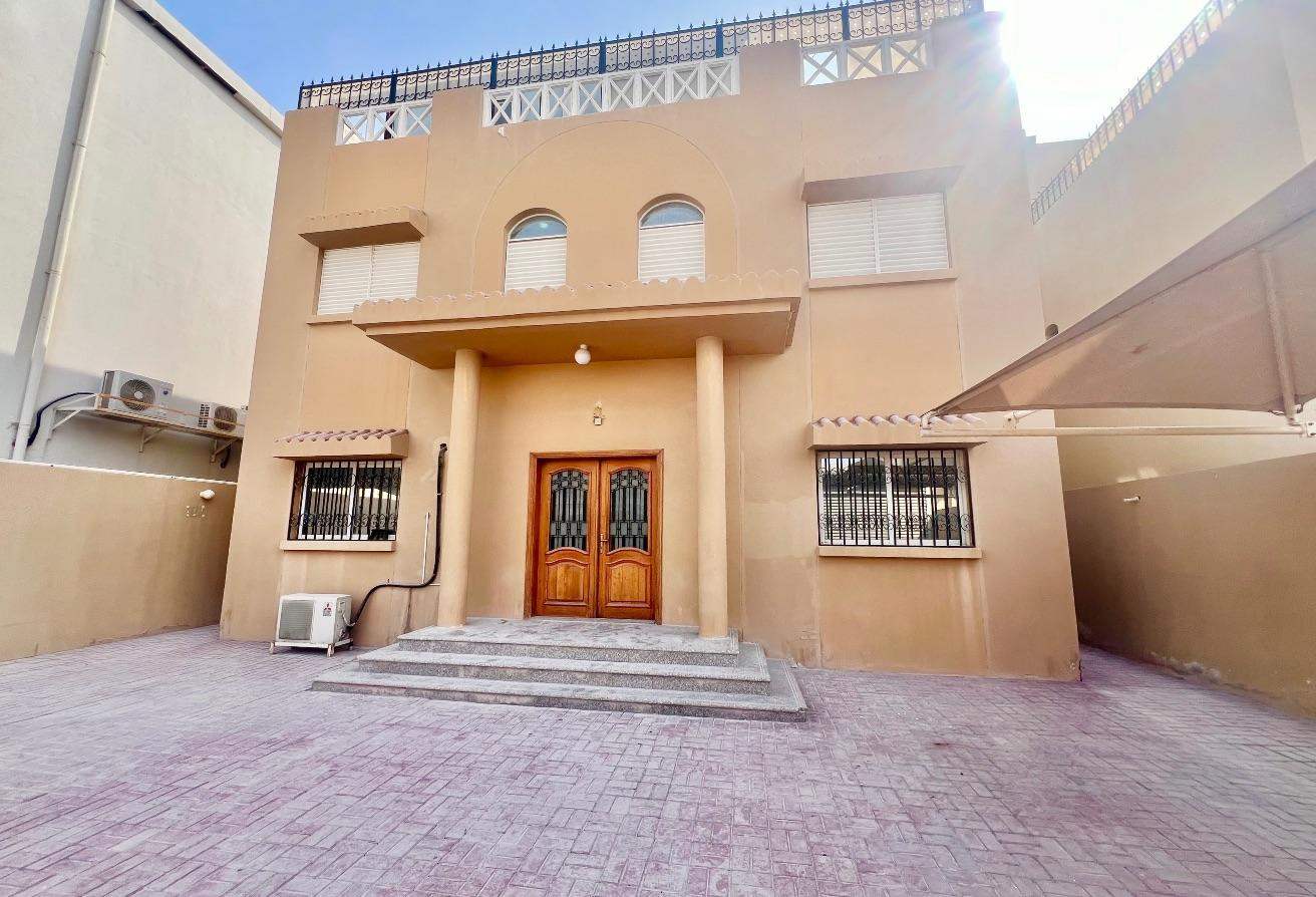 10 ROOMS COMMERCIAL VILLA AVAILABLE IN MAMOURA - Villa in Al Mansoura