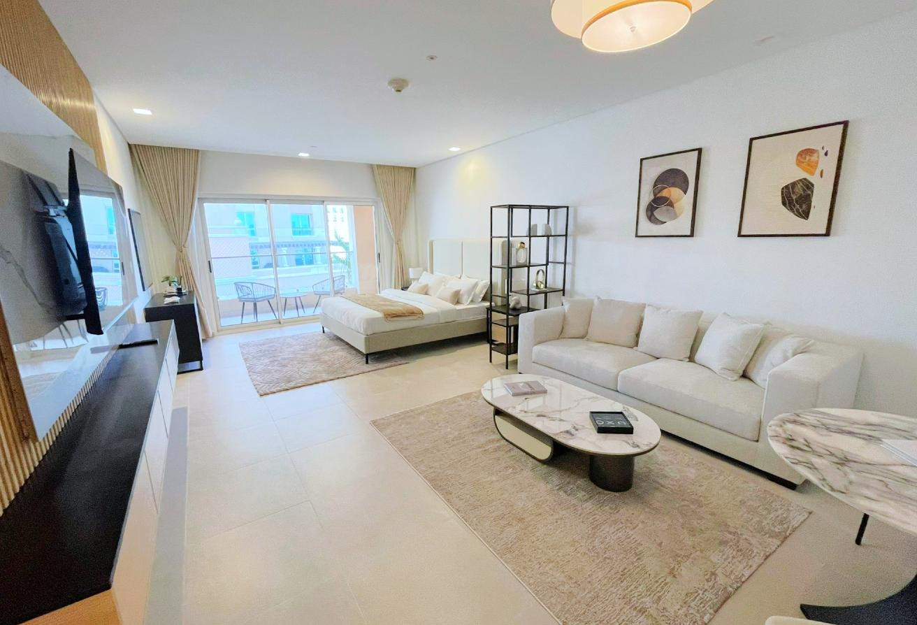 BEACH ACCESS | ICONIC STUDIO FURNISHED + BALCONY - Studio Apartment in Viva East