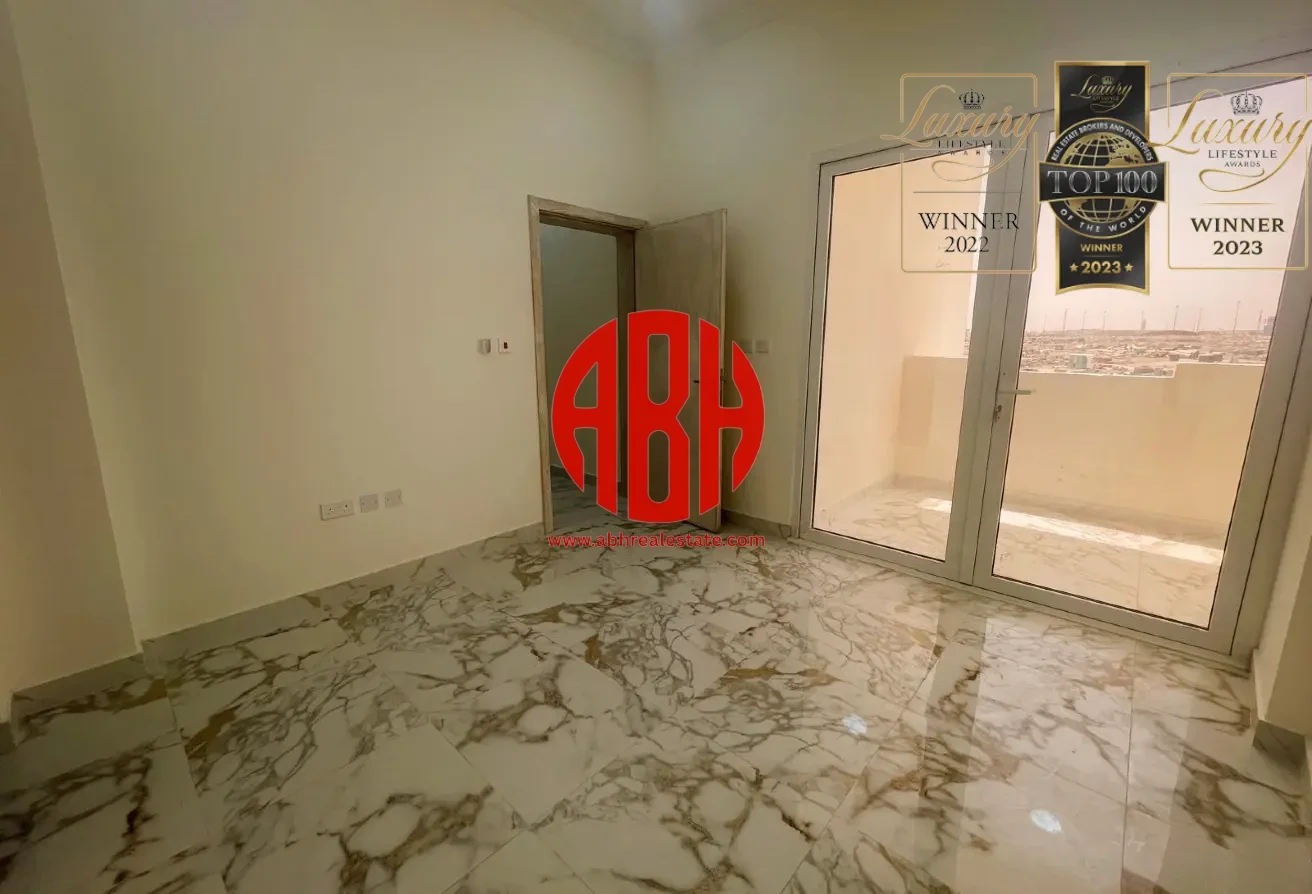 BRAND NEW | SPACIOUS 3-BEDROOM | PRIMARY LOCATION - Apartment in Al Aziziyah