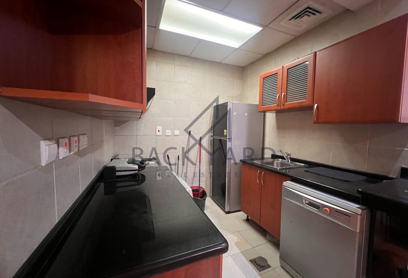 LUXURIOUS 2 BEDROOM APARTMENT IN WEST BAY . - Apartment in West Bay