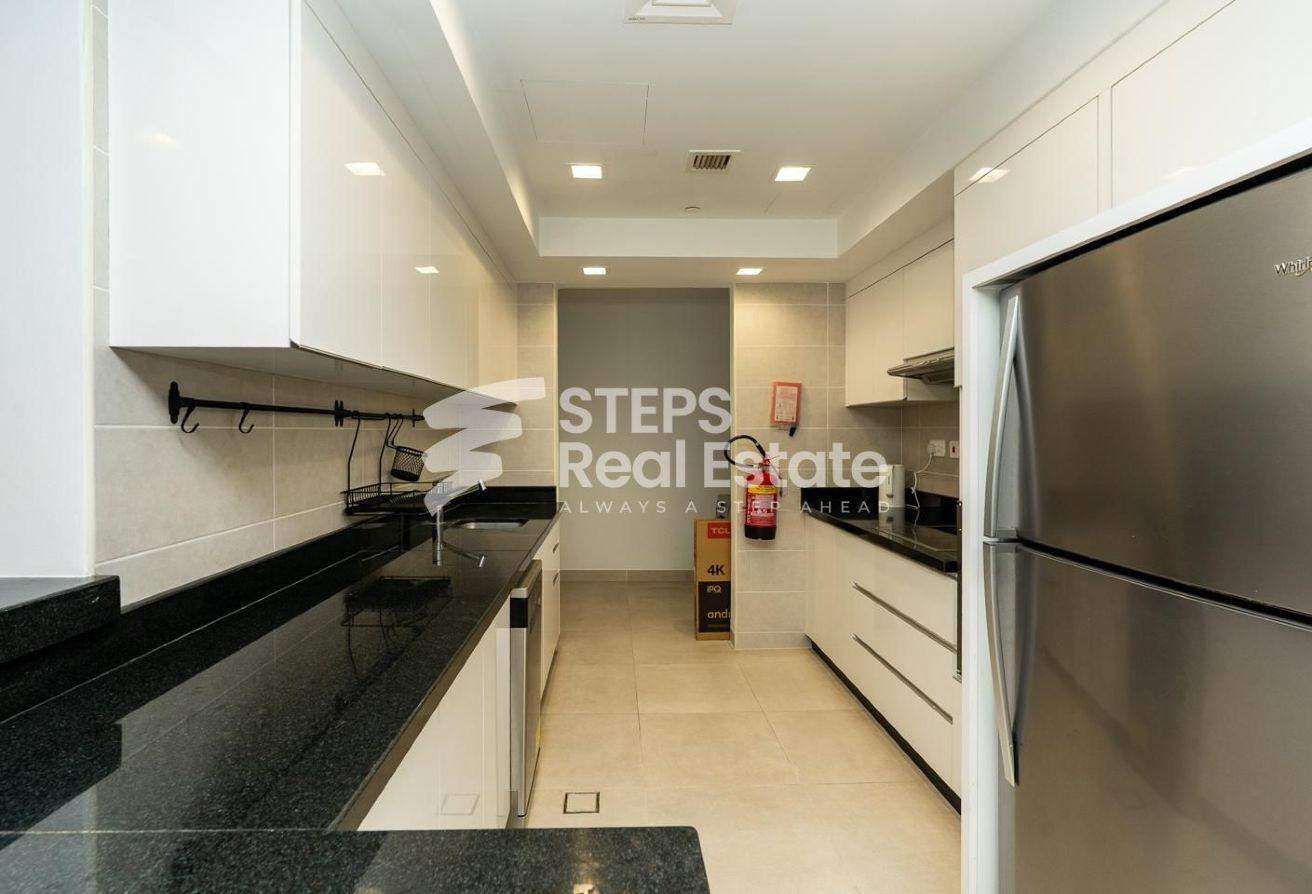 Luxurious Apartment with Sea View from Balcony - Apartment in Viva West