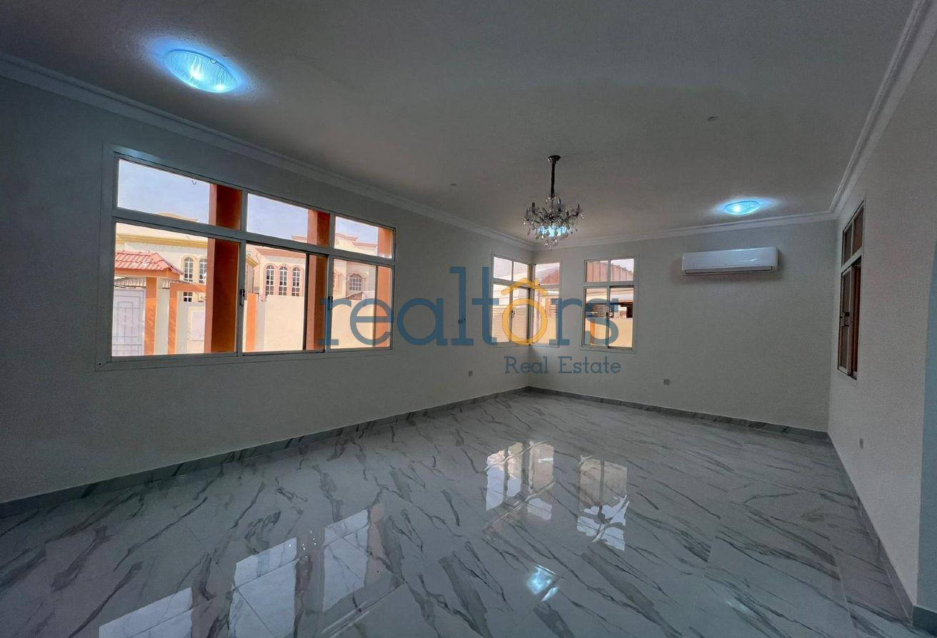 Elegant 4BR Family Villa for Rent in Duhail - Villa in Street 871