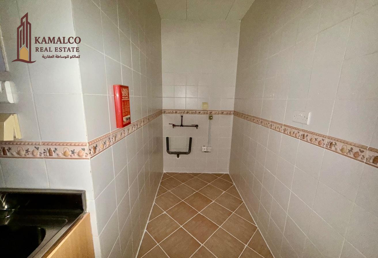 3 bedroom unfurnished apartment in bin Mahmoud