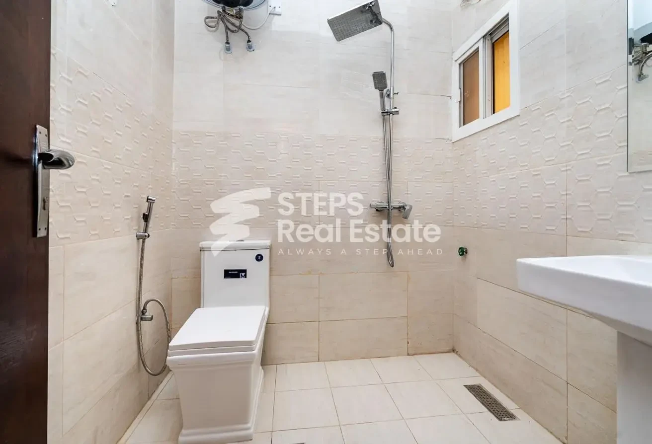 Luxurious Villa with Freehold Opportunity - Villa in Al Sakhama