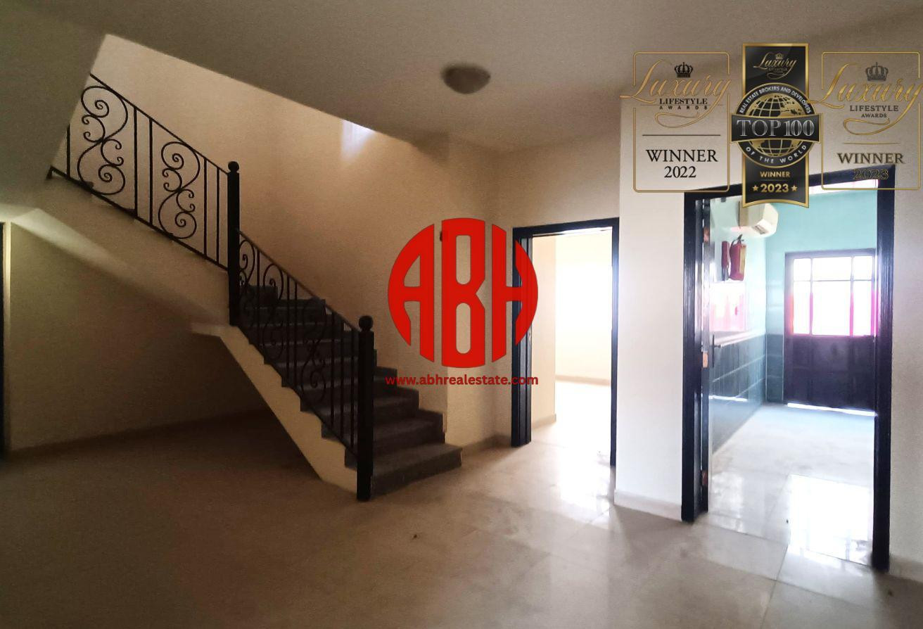 LOWEST PRICE | SPACIOUS 5 BDR VILLA| BOOK NOW! - Compound Villa in Umm Al Amad