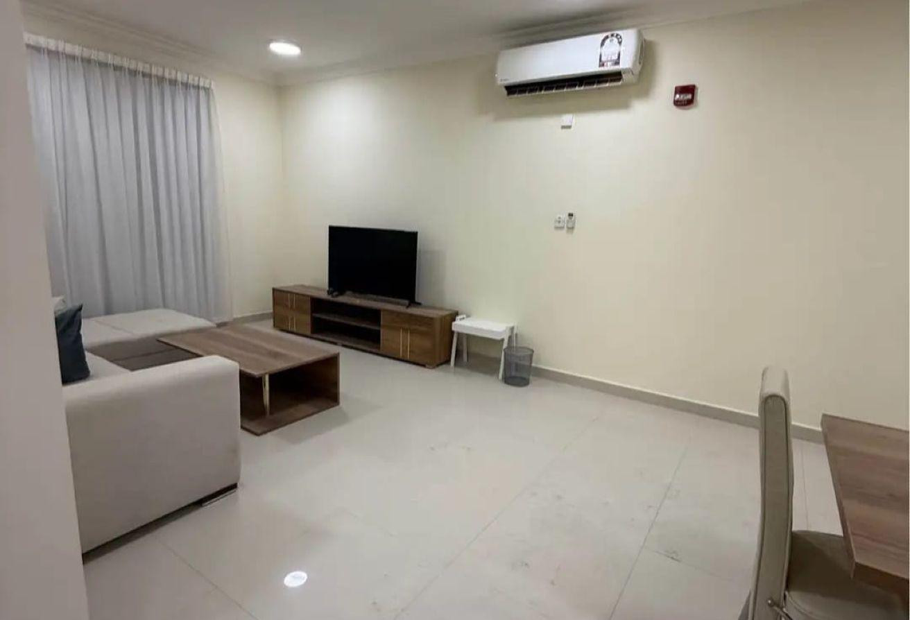 Spacious Furnished 2-Bedroom Apartment for Rent - Apartment in Fereej Kulaib