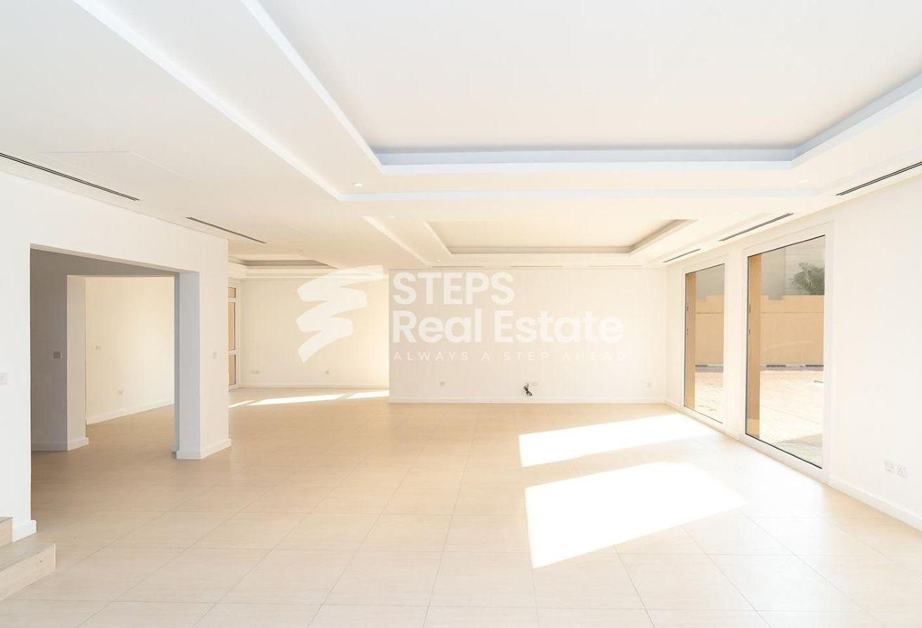 Elegant Spacious Villa for Rent in West Bay Lagoon - Villa in West Bay Lagoon
