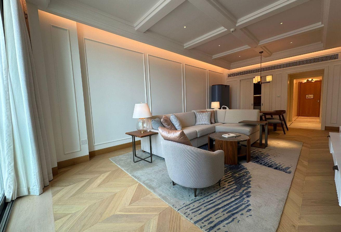 Super Luxury 1BHK in Four Seasons The Pearl - Hotel Apartments in East Porto Drive