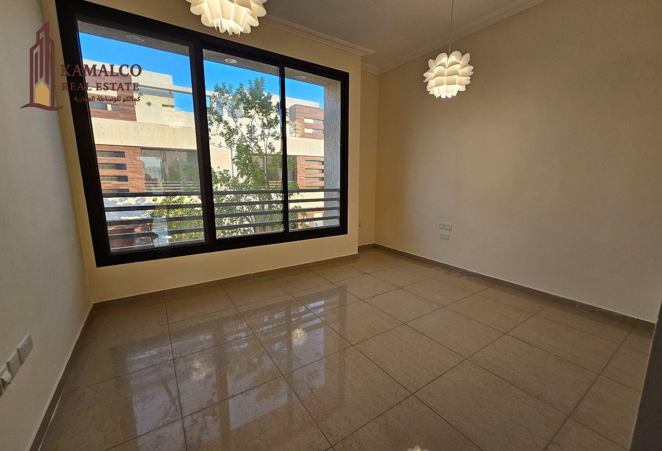 Very Spacious Villa || 5BHK || Prime Location - Villa in Al Hilal