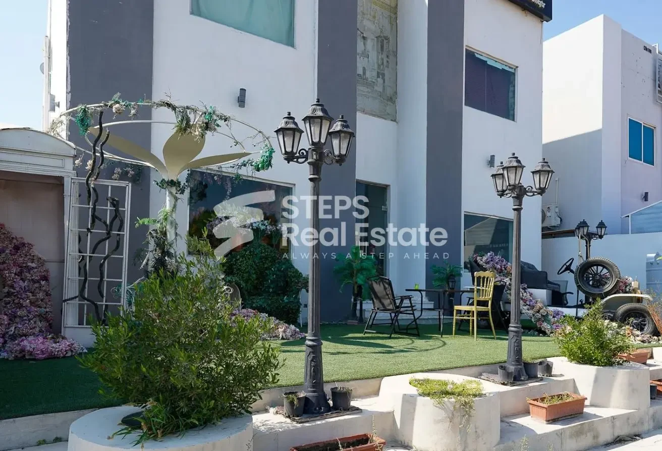 Spacious Service Villa for Sale - Villa in Al Hanaa Street