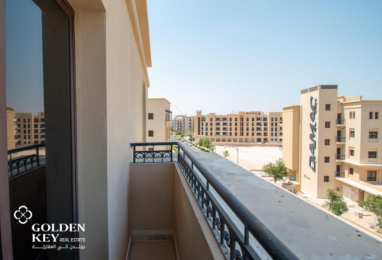 Semi Furnished 3BR with Balcony | Open Layout - Apartment in Piazza 1