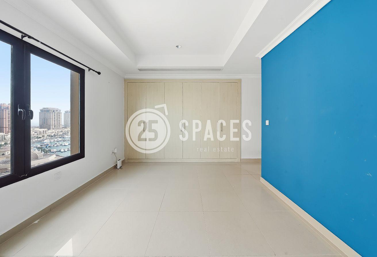 Exclusive 2BR Flat w/ Panoramic Sea & City View