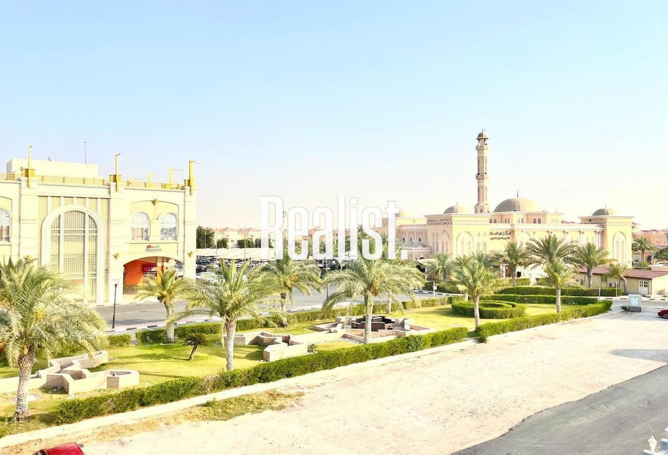 PRIVATE SWIMMING POOL STANDALONE 4+MAID VILLA - Villa in Dar Al Salam Villas
