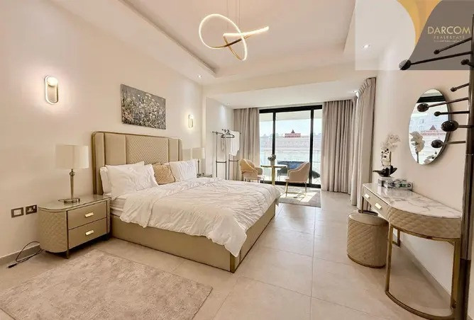 HURRY UP / GOOD INVESTMENT / STADUIM VIEW