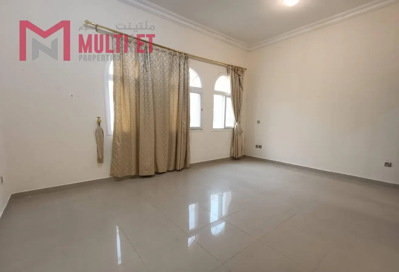 Luxury SF Villa | Modern Layout | Ideal for Living - Villa in Bu Hamour Street