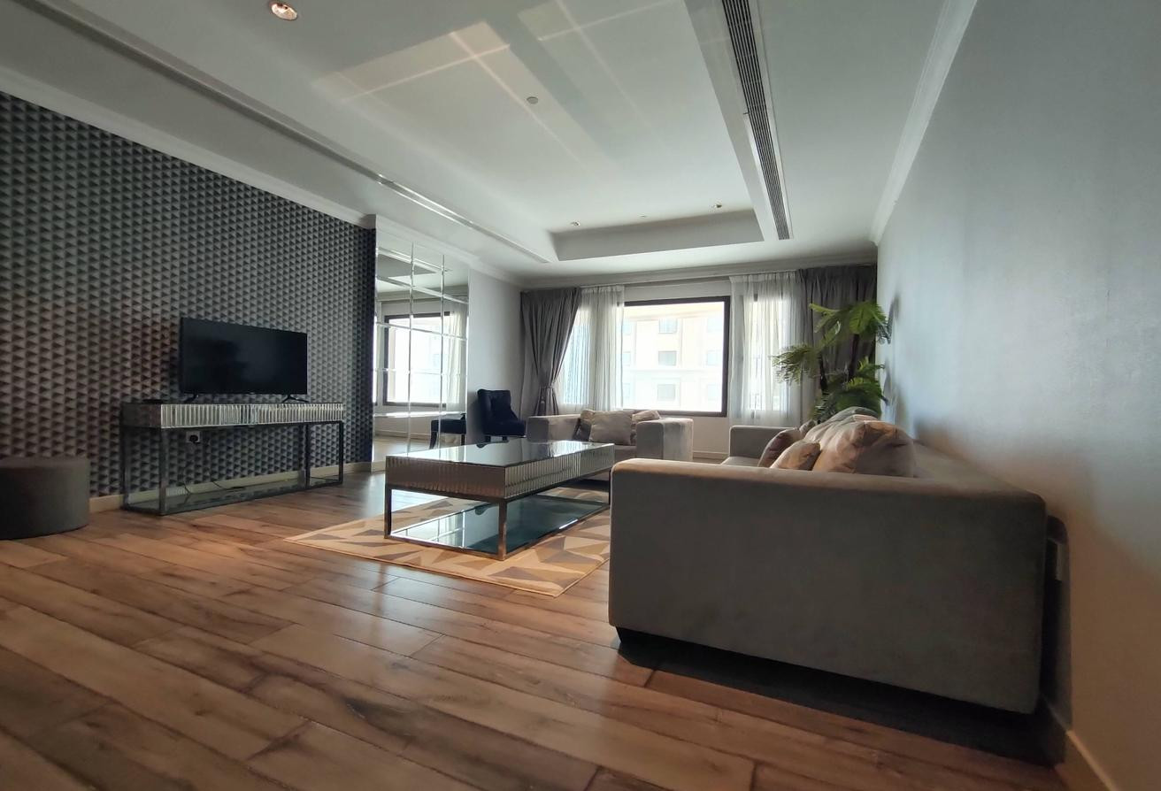 Amazing 1 bedroom + Office | Spacious and Luminous - Apartment in East Porto Drive