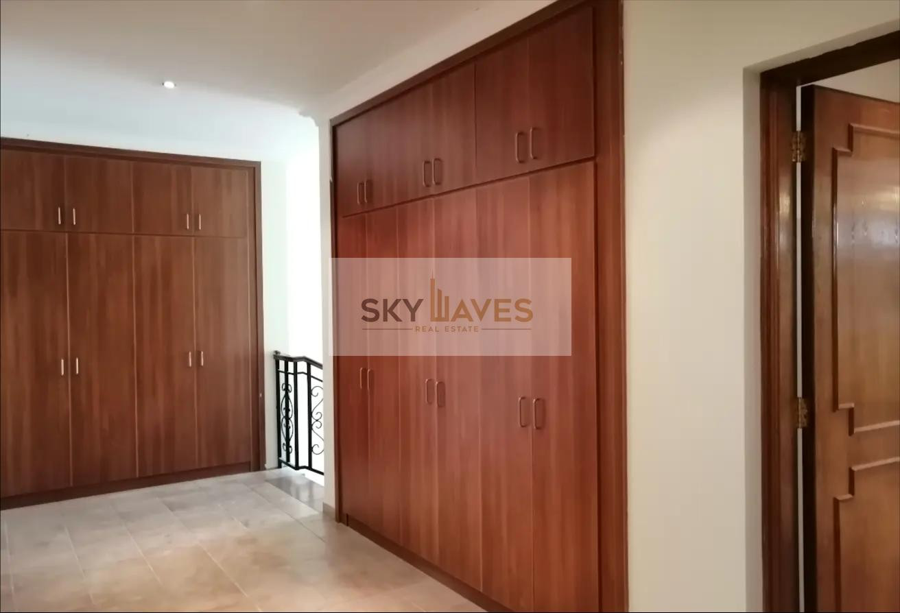 3BHK COMPOUND VILLA | SEMI FURNISHED | AL NASER - Villa in Al Nasr Street