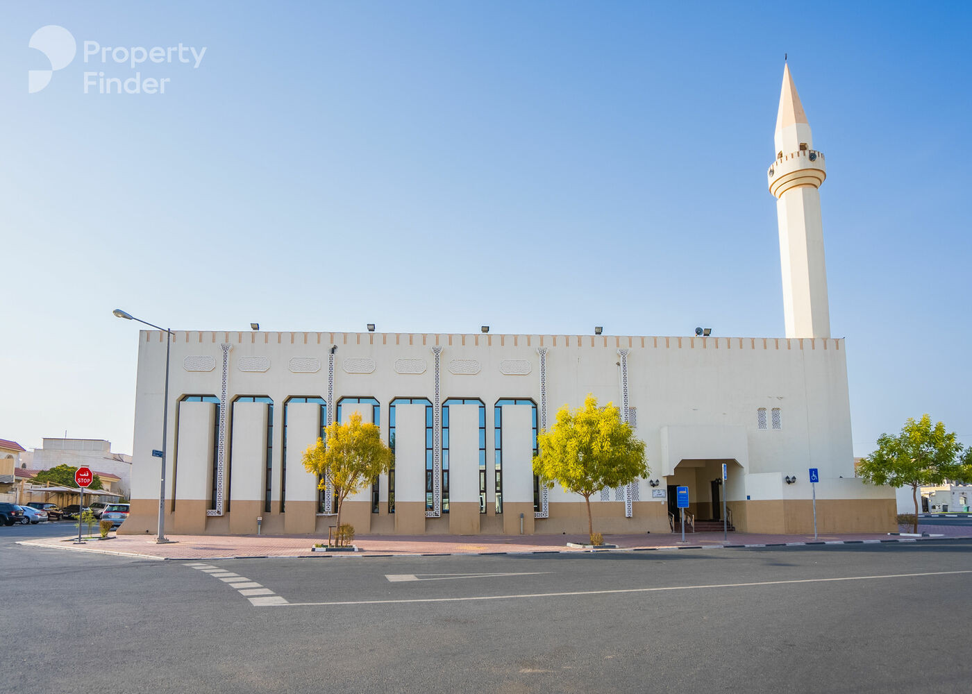 Spacious Apartment for Rent in Al Nasr - Apartment in Souk Merqab