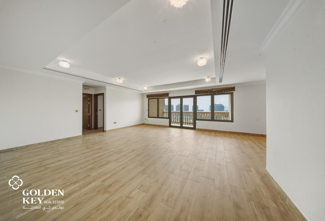 Marina View| Semi-Furnished 2BR | Spacious Layout - Apartment in West Porto Drive