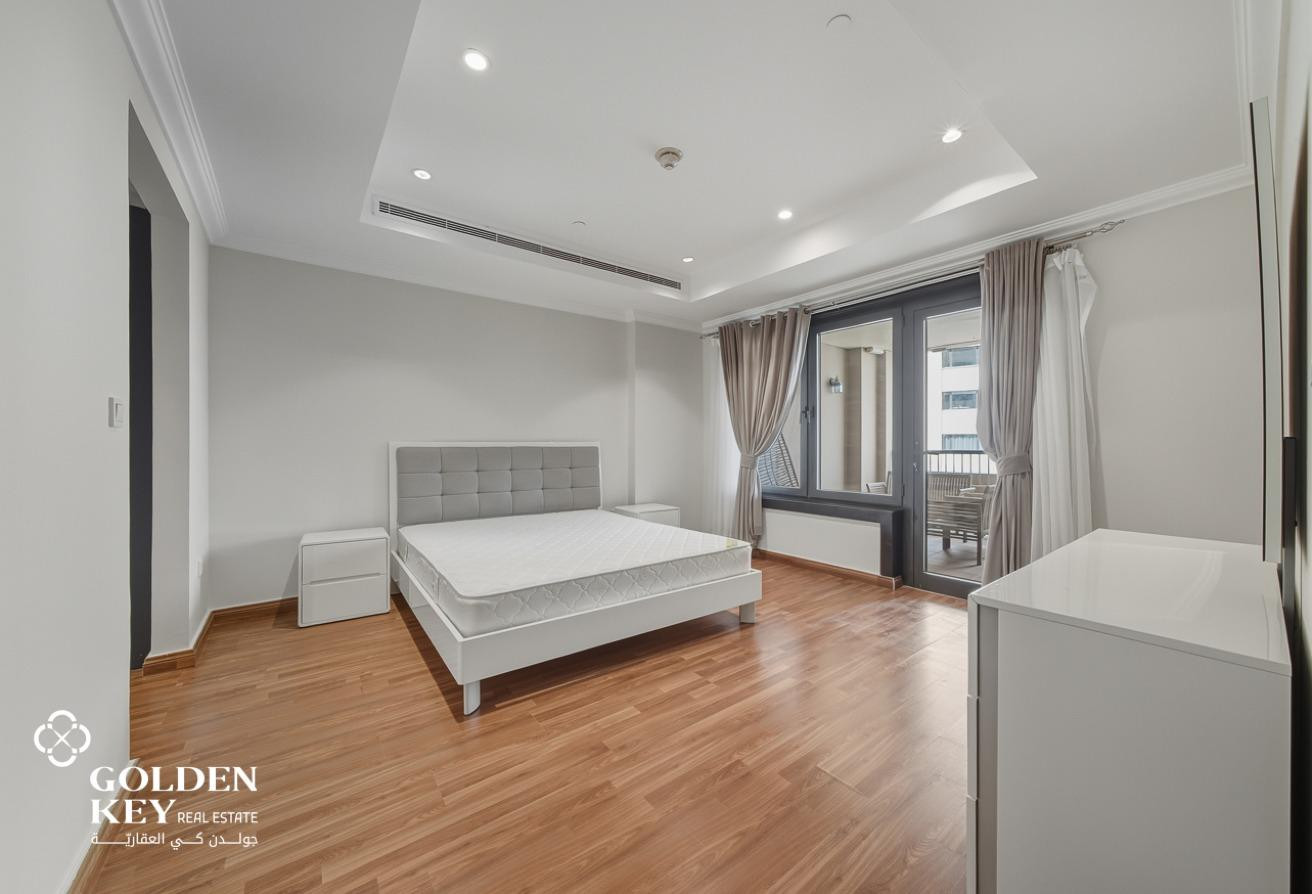 Modern Finishes | FF-2BR w/ Balcony | Porto Arabia - Apartment in West Porto Drive