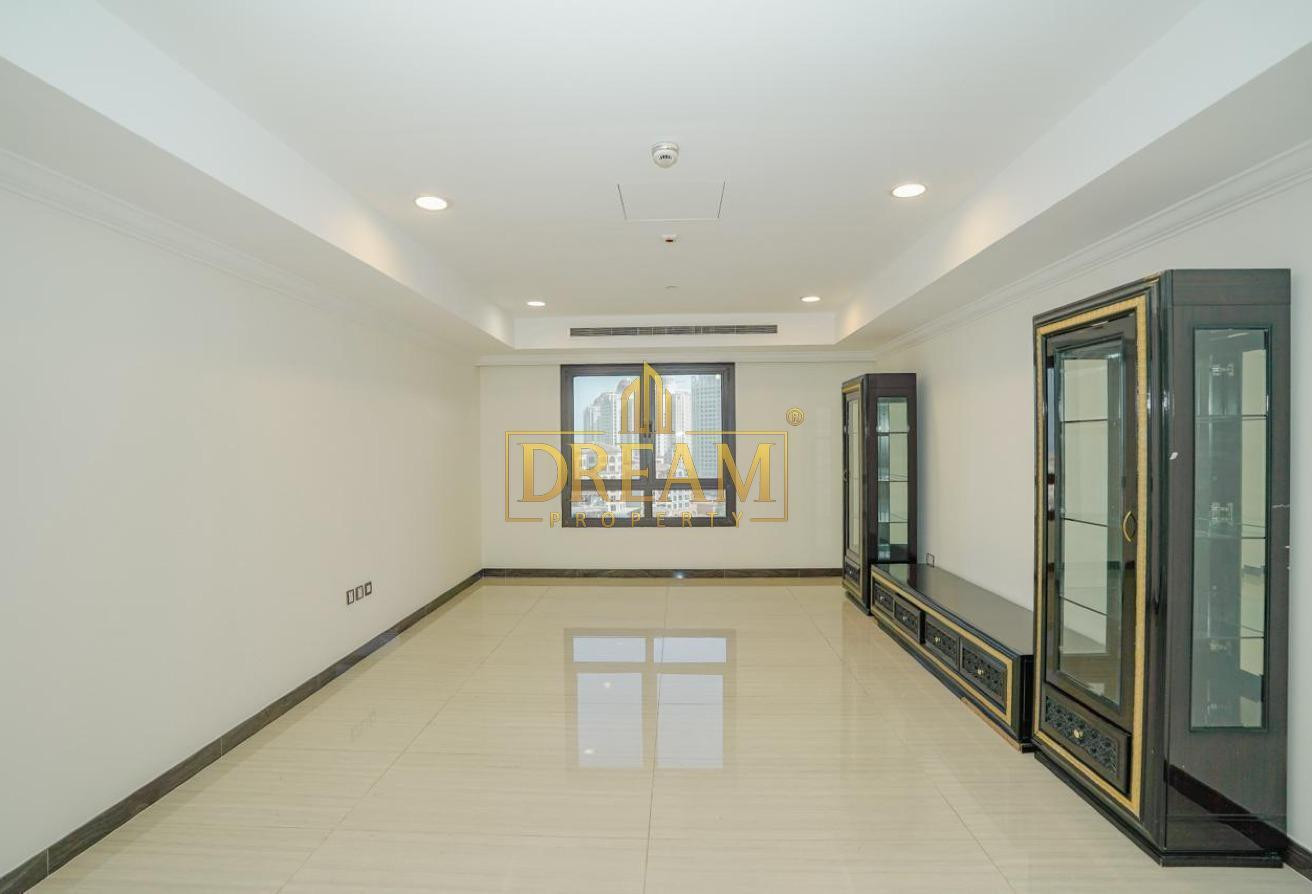 Neat And Clean | Semi Furnished 1 Bedroom - Apartment in West Porto Drive