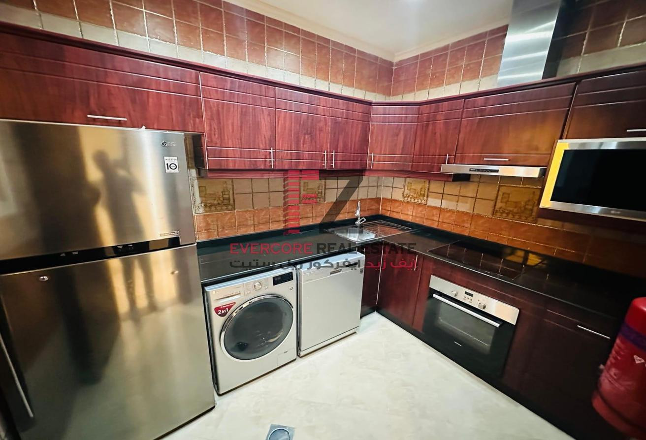 Fully furnished flat| 03 Bedrooms | With Amenities - Apartment in Anas Street