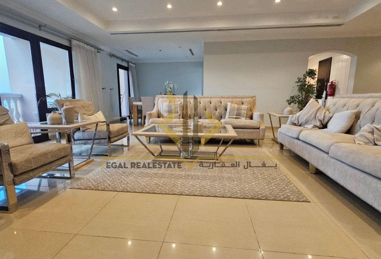 Luxurious 3-Bedroom Apartment in Porto Arabia with
