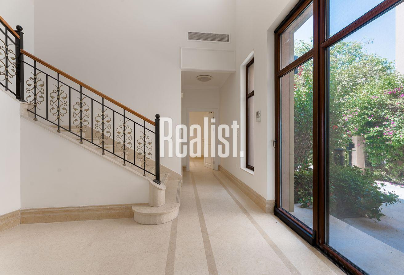 PRESTIGIOUS 4+MAID BEACHFRONT VILLA WITH GARDEN - Villa in La Plage Centrale