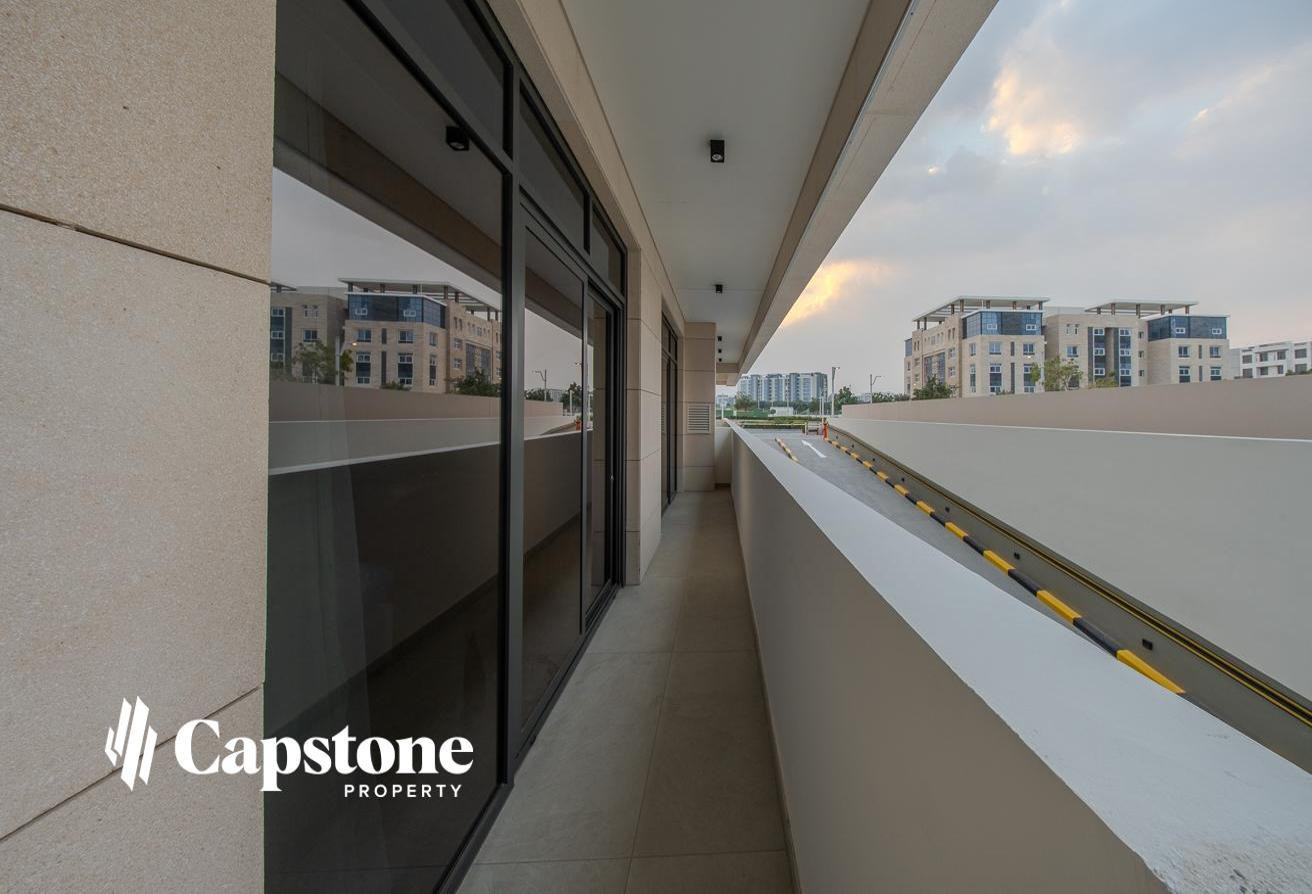 BRAND NEW WITH BILLS INCLUDED IN LUSAIL