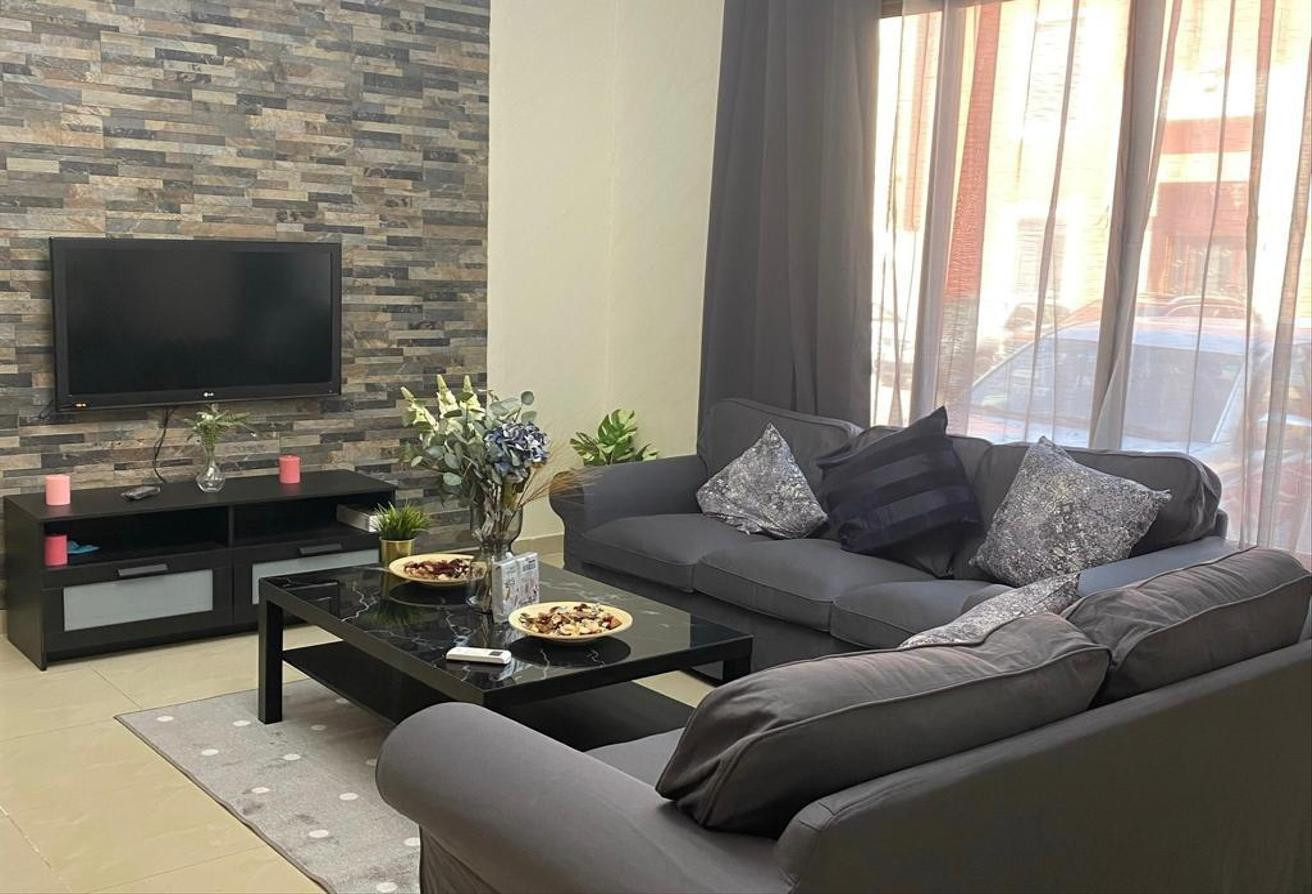 1month free furnished flat1bhk@compound+pool+gym - Apartment in Doha