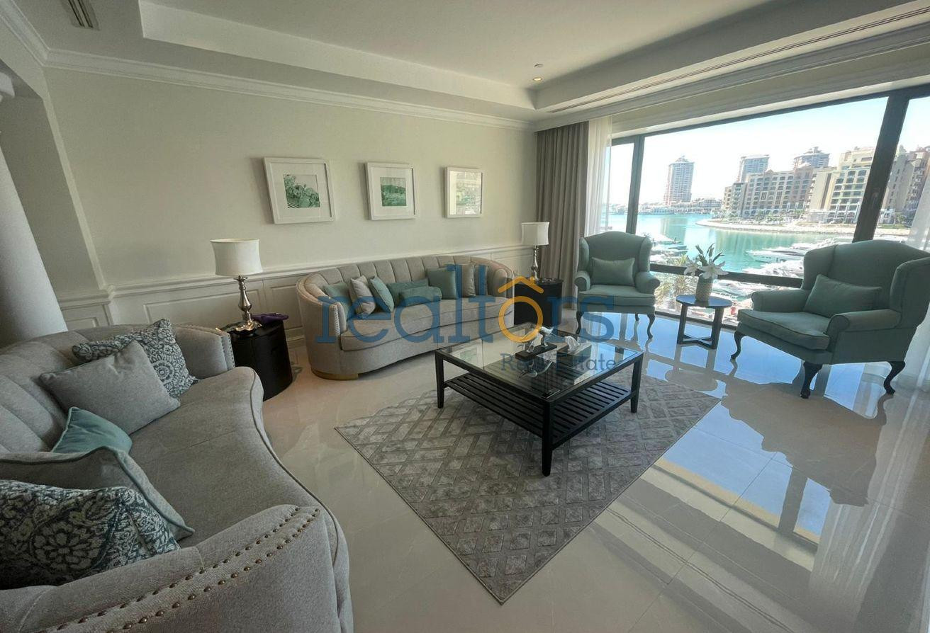 Renovated I Furnished 1 Bdm Townhome I Marina View